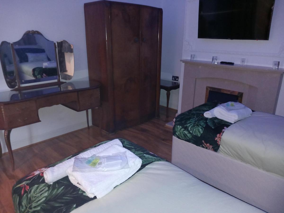 Luxury Holiday Home, Near Beach Southend-on-Sea Eksteriør billede