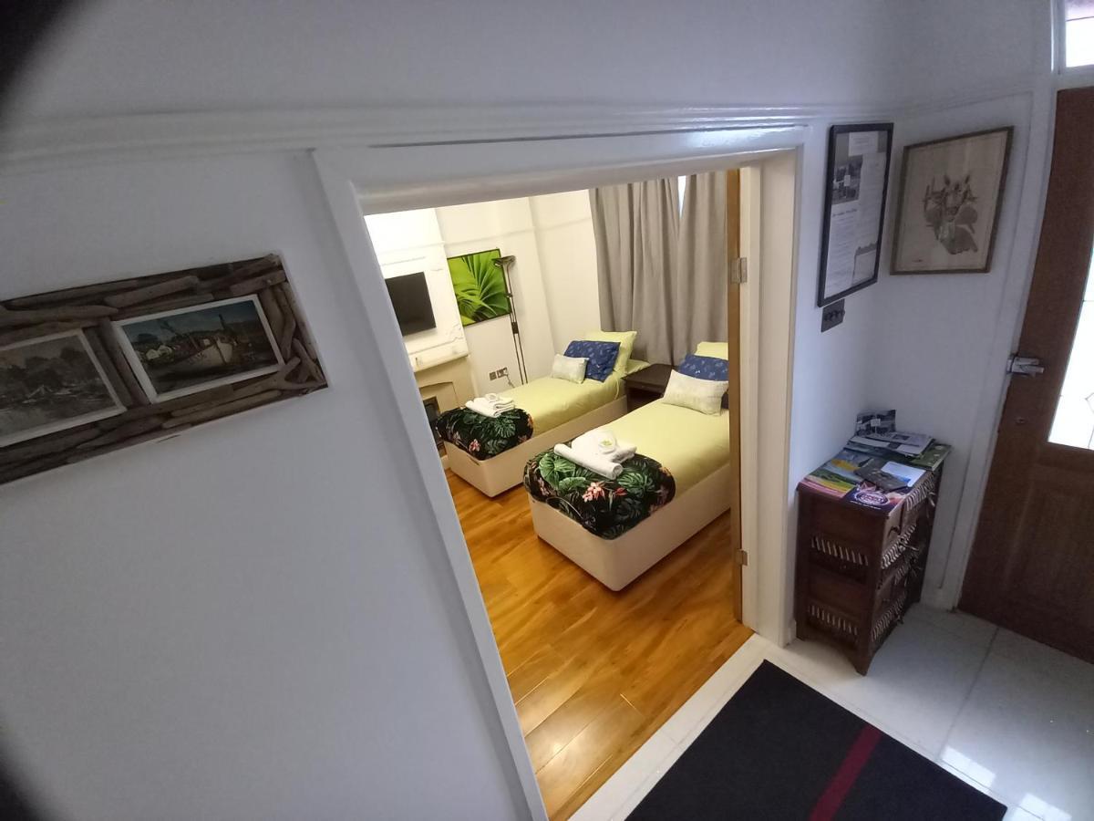 Luxury Holiday Home, Near Beach Southend-on-Sea Eksteriør billede