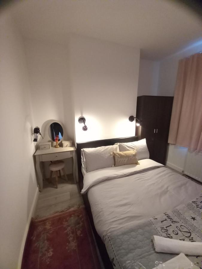 Luxury Holiday Home, Near Beach Southend-on-Sea Eksteriør billede